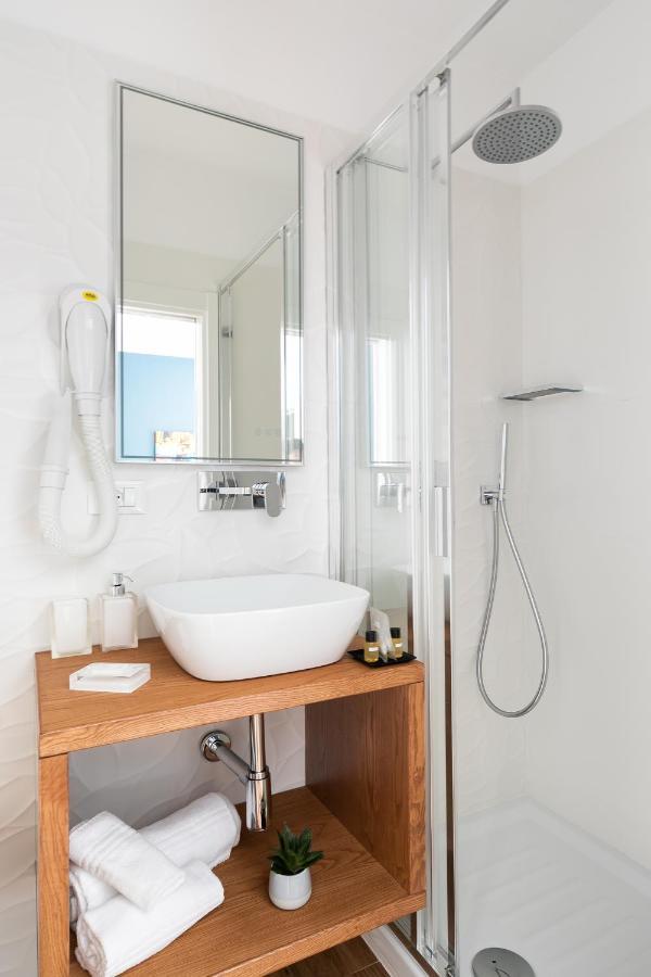 Briseide Boutique Rooms Colosseum โรม ภายนอก รูปภาพ