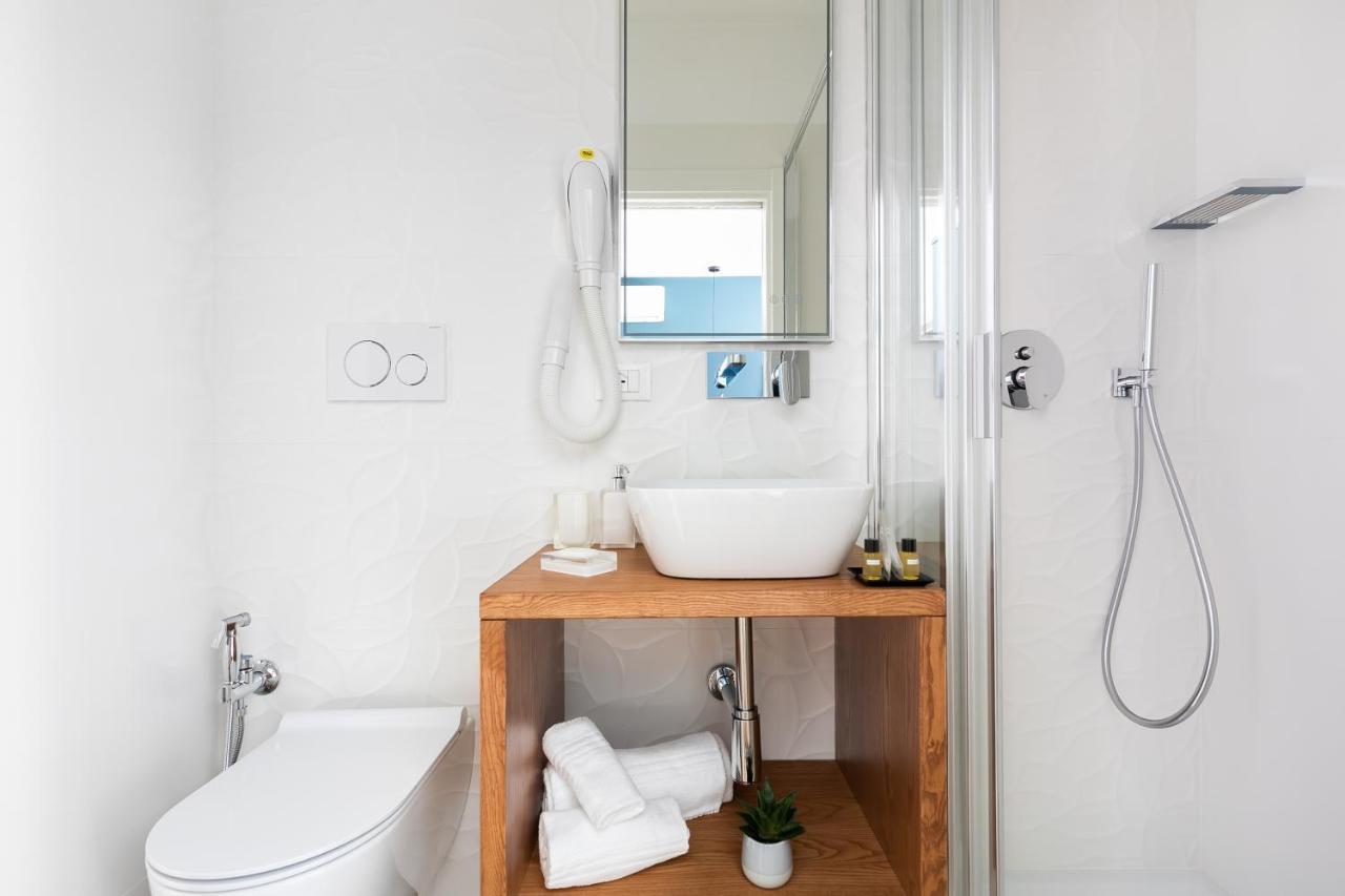 Briseide Boutique Rooms Colosseum โรม ภายนอก รูปภาพ